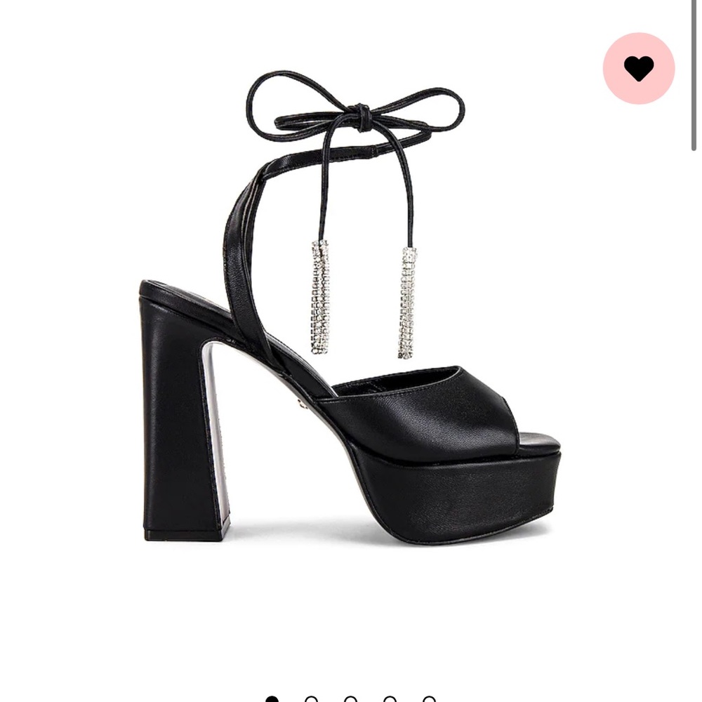 RAYE dot heel
